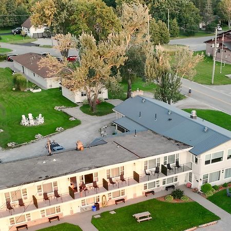 Lakeside Inn Орилия Екстериор снимка