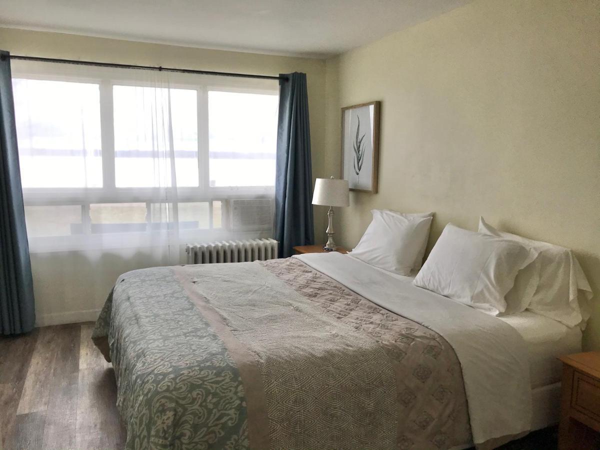 Lakeside Inn Орилия Екстериор снимка