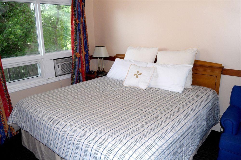 Lakeside Inn Орилия Екстериор снимка